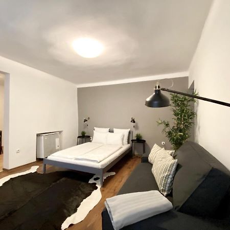 Budget Apartment By Hi5- Karoly 16 Будапеща Екстериор снимка