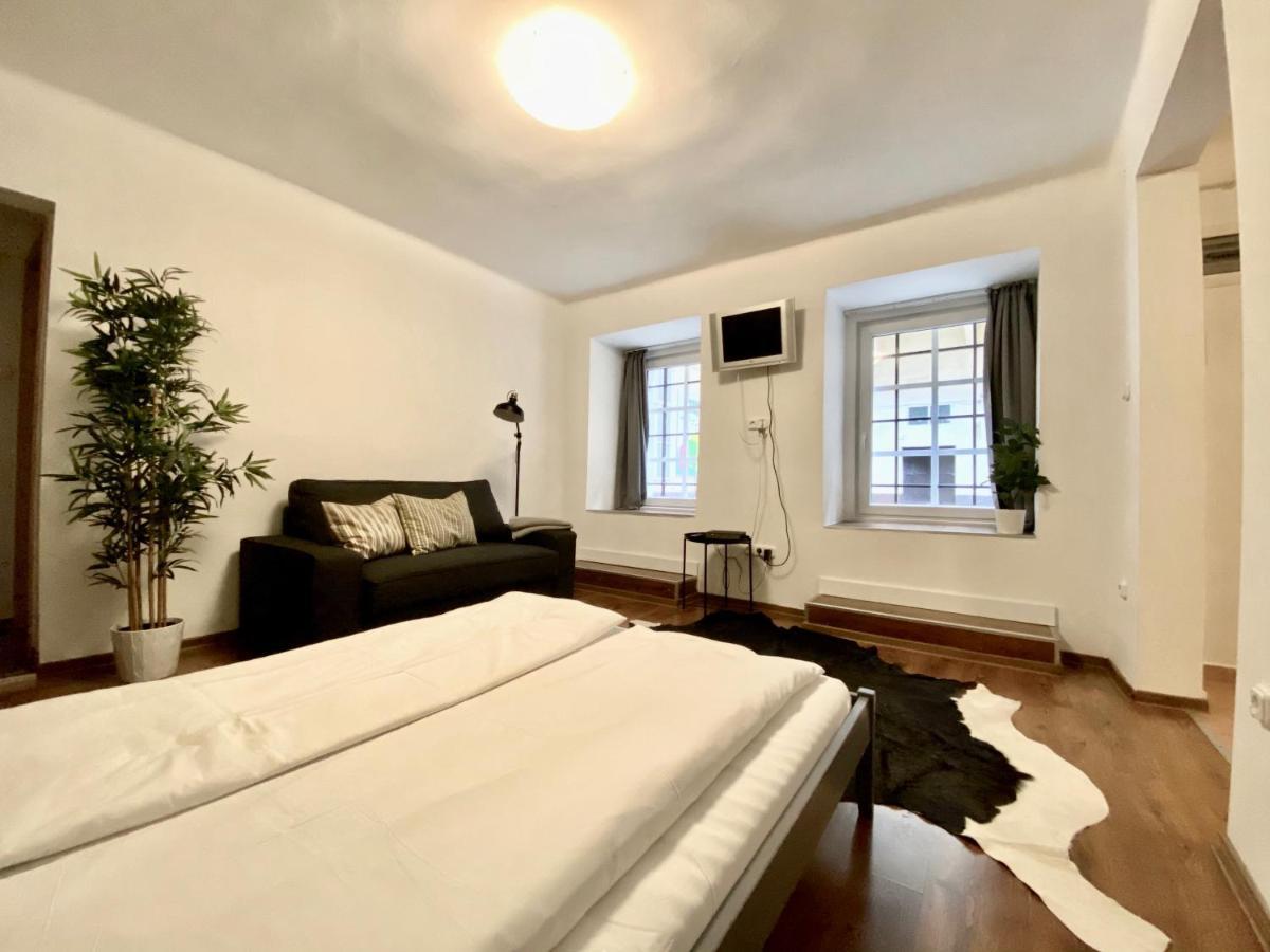 Budget Apartment By Hi5- Karoly 16 Будапеща Екстериор снимка