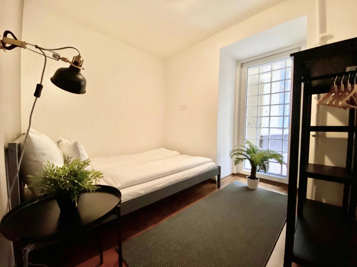 Budget Apartment By Hi5- Karoly 16 Будапеща Екстериор снимка