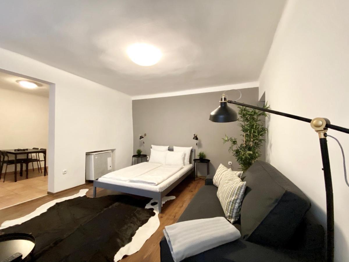 Budget Apartment By Hi5- Karoly 16 Будапеща Екстериор снимка